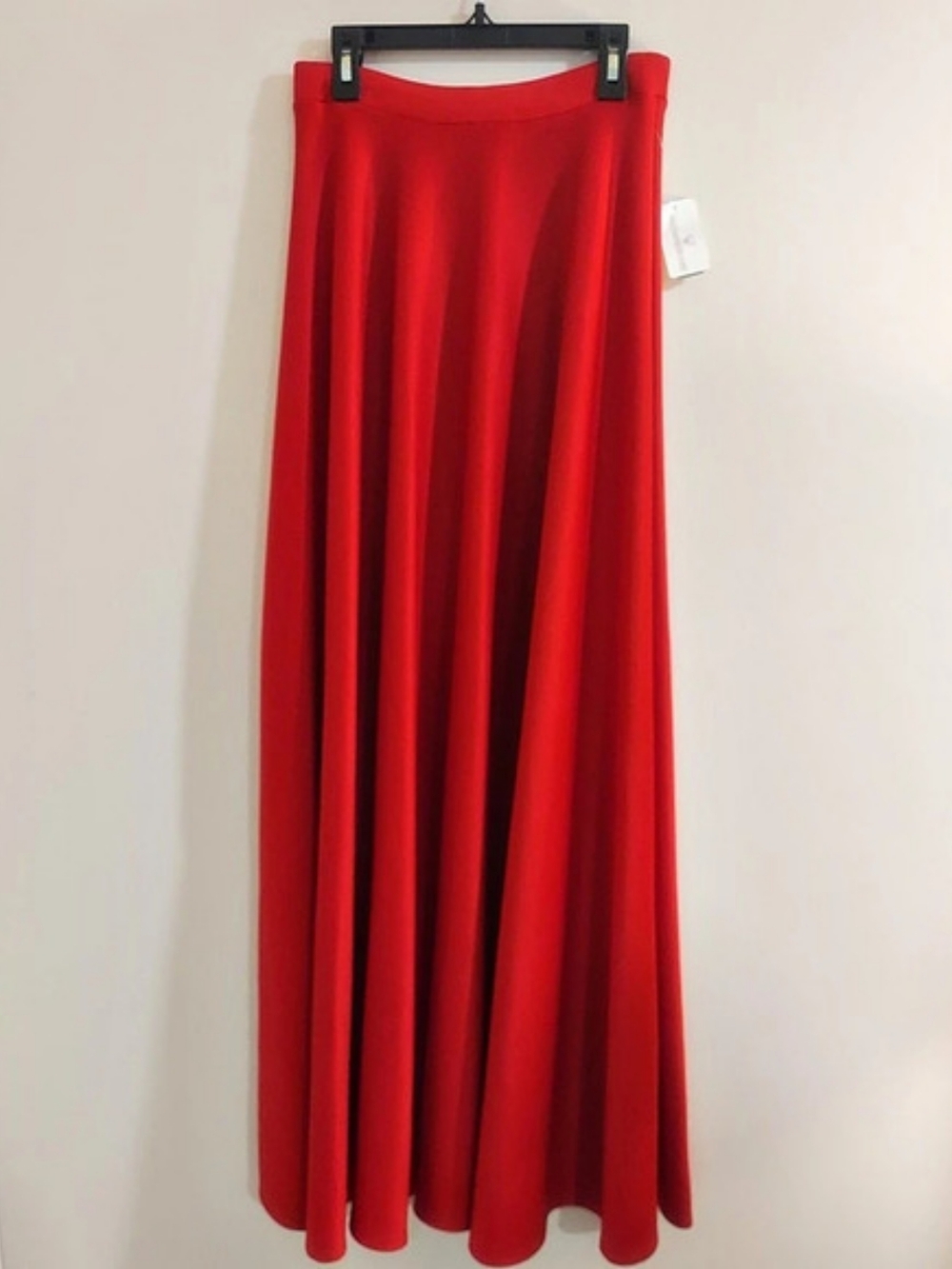 Windsor Red Maxi Skirt Size Medium NWT